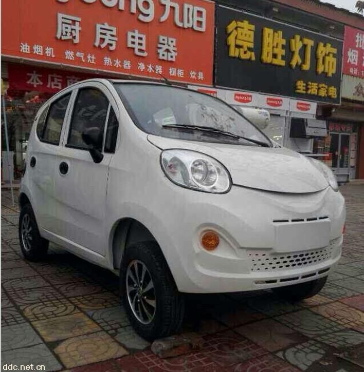 全封閉電動小轎車